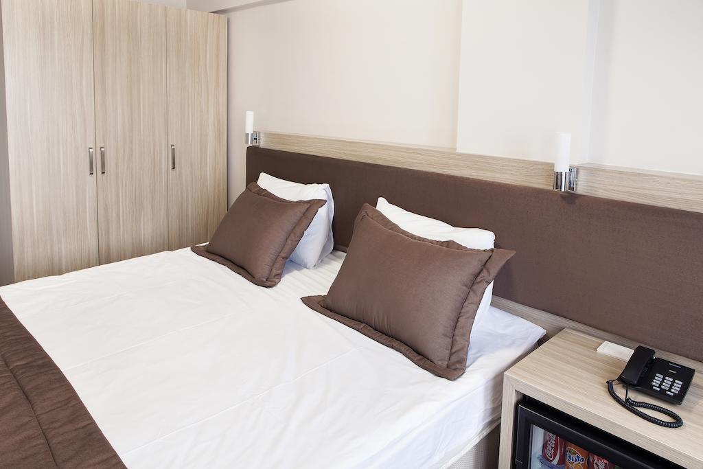 Hotel Emge اسطنبول الغرفة الصورة