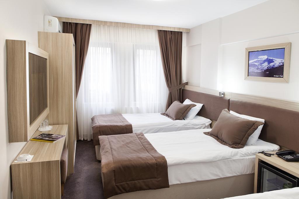 Hotel Emge اسطنبول الغرفة الصورة